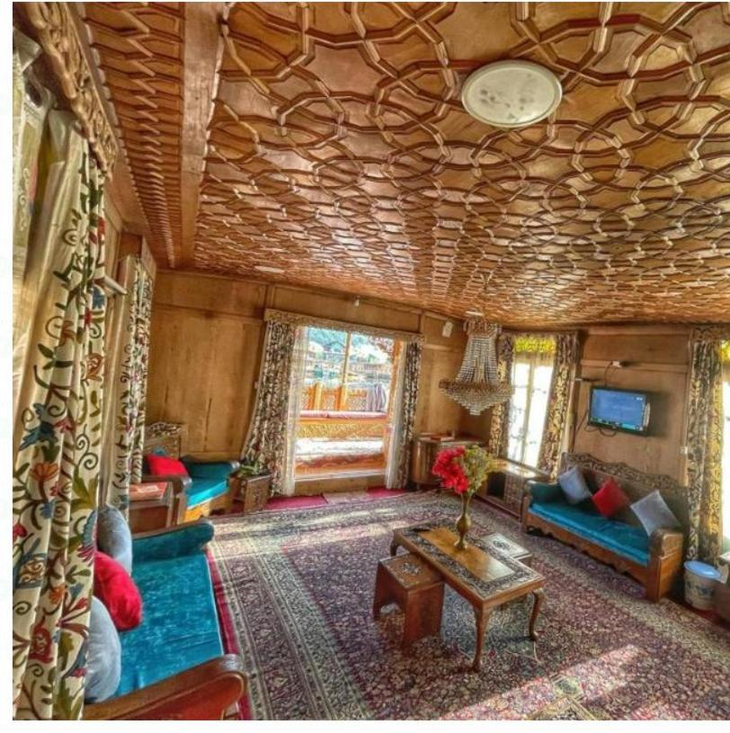 Nazneen Group Of Houseboats Srinagar  Exterior photo