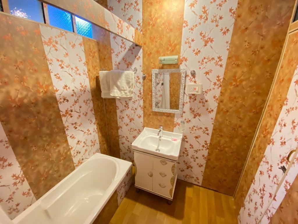 Nazneen Group Of Houseboats Srinagar  Room photo