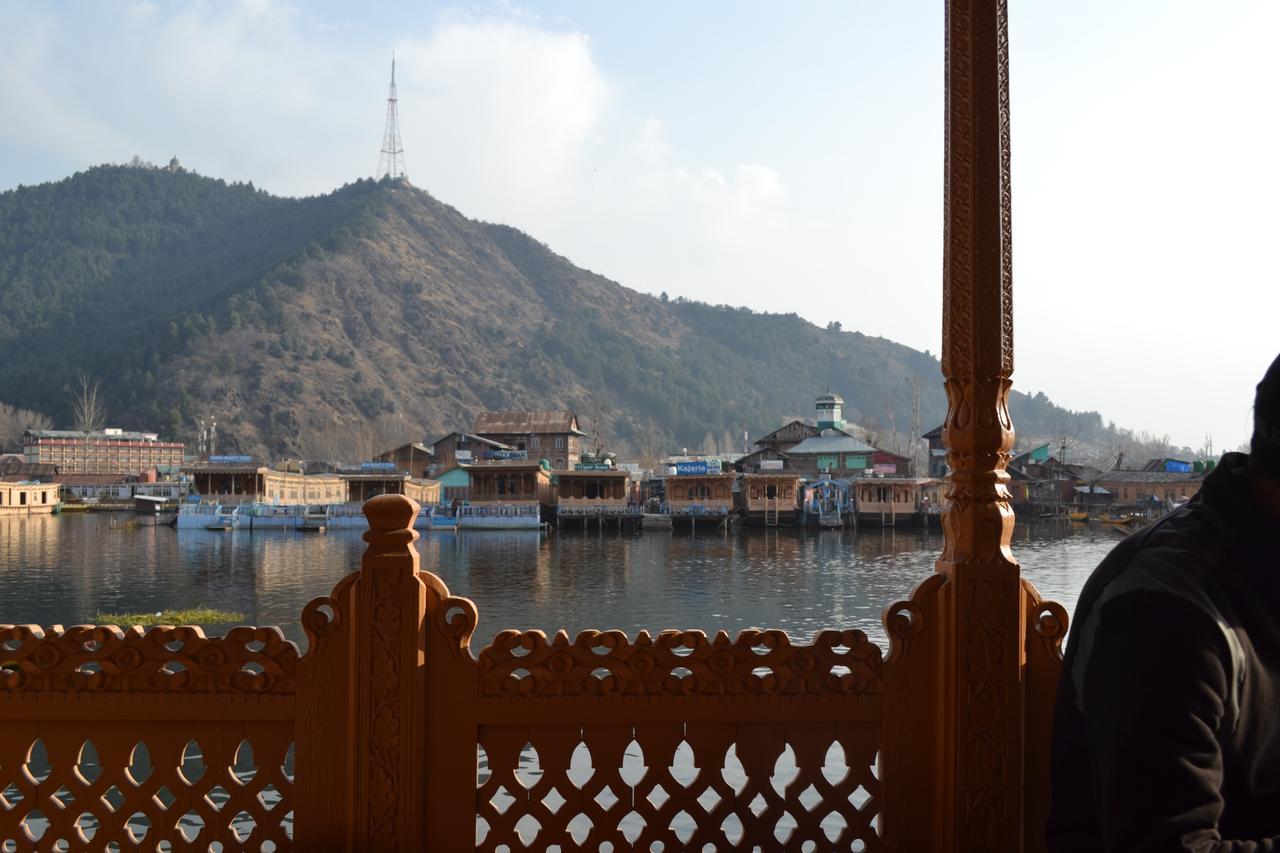 Nazneen Group Of Houseboats Srinagar  Exterior photo